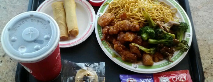 Panda Express is one of Larryさんのお気に入りスポット.