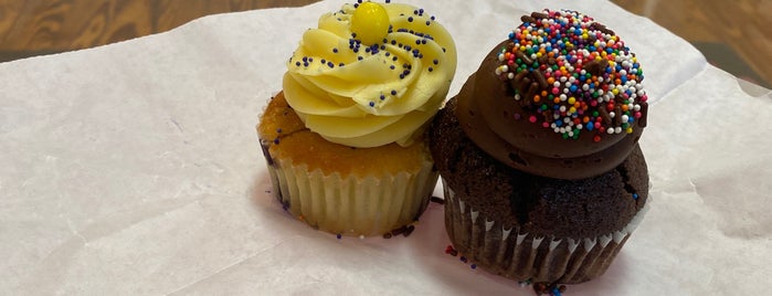 Cupcake Downsouth is one of Famously Local.