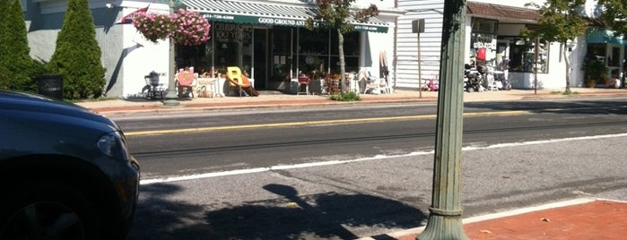 Good Ground Antique Center is one of The Hamptons.