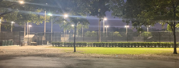 Salvadore Tennis Center is one of Tennis Miami-Dade.
