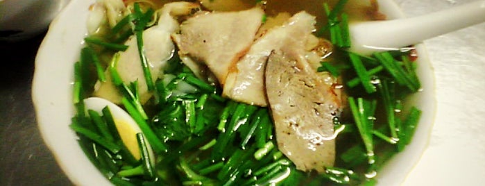 Mỳ vằn thắn 40 Tuệ Tĩnh is one of Eating Hà Nội.