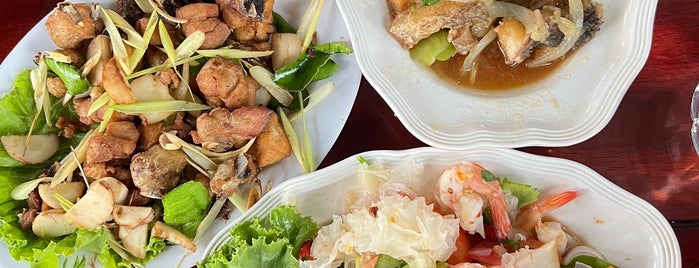 สมเกียรติ ปลาเผาอบชานอ้อย is one of ร้านอาหาร.