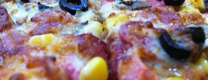 Domino's Pizza is one of Trabzondaki En İyi Mekanlar.
