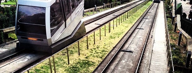 Funicular de Montmartre is one of Paris, Je t'aime!.