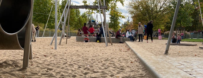 Spielplatz im Mauerpark is one of Spielplätze TOP.