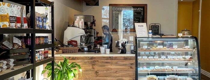 The Haven Low-Carb Cafe is one of Lugares favoritos de Chris.