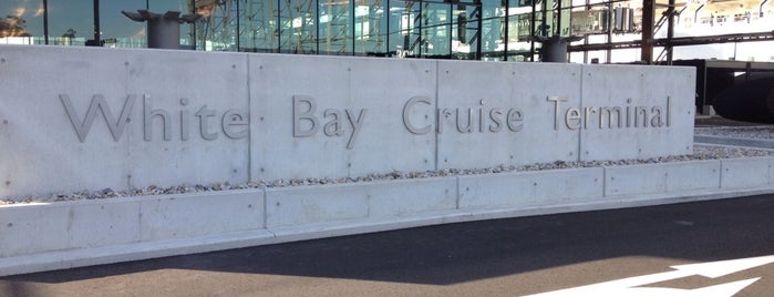 White Bay Cruise Terminal is one of Orte, die Fernando gefallen.