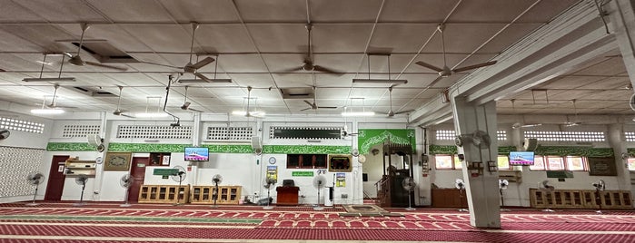 Masjid Tengku Abu Bakar is one of check in.
