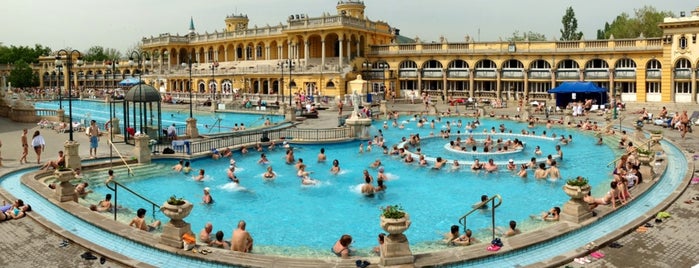 Thermes Széchenyi is one of Budapest.