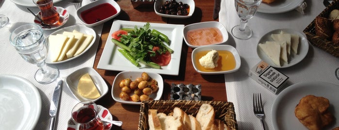 Nezih Kebap & Yuvalama is one of Kahvaltı.