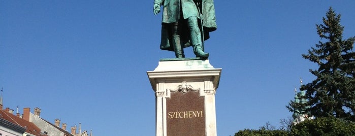 Széchenyi tér is one of สถานที่ที่ Sveta ถูกใจ.
