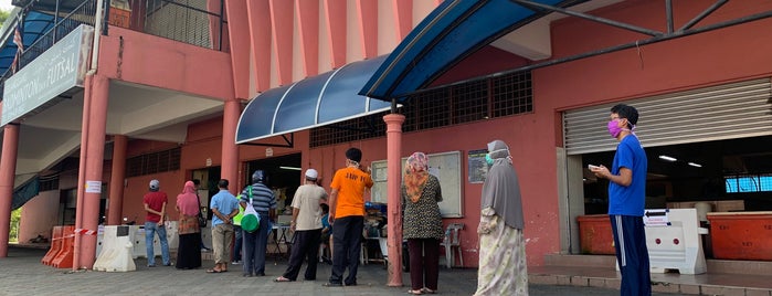 Pasar Besar Bandar Pekan is one of @Pekan, Pahang.
