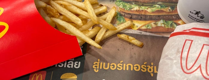 McDonald's & McCafé is one of Major Ratchayothin.