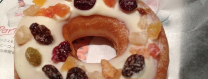 Krispy Kreme Doughnuts is one of Tokyo cafe & sweets.