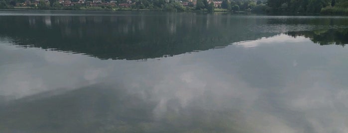 Lago di Montorfano is one of gite da milano.