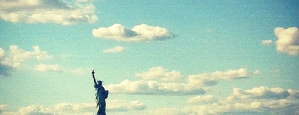 Estatua de la Libertad is one of New York City.
