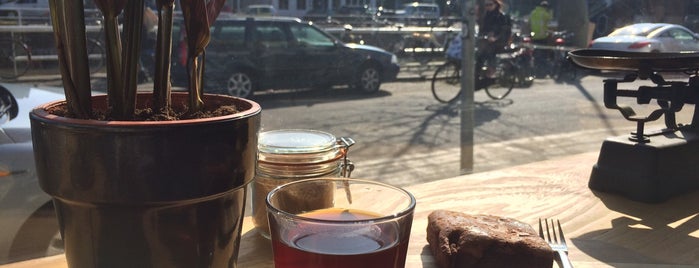 Koffie Leute Brauhaus is one of Mijn fijnste plekken in Utrecht.