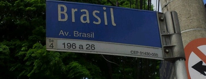 Avenida Brasil is one of Tempat yang Disukai monica.