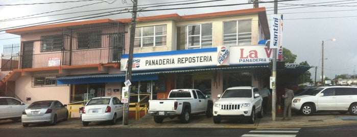 Panaderia La Viña is one of สถานที่ที่บันทึกไว้ของ Leila.