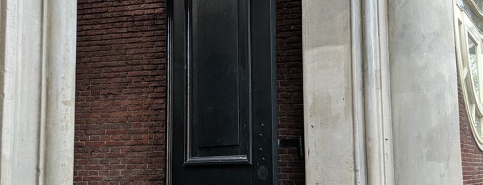 Boekenmarkt Oudemanhuispoort is one of Amsterdam Shop 19.