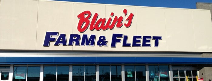 Blain's Farm & Fleet is one of สถานที่ที่ Larry ถูกใจ.