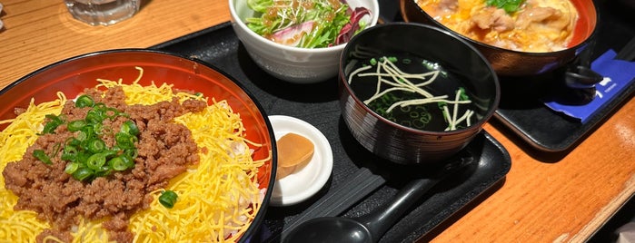 鶏匠 自由が丘店 is one of Top picks for Restaurants & Bar.