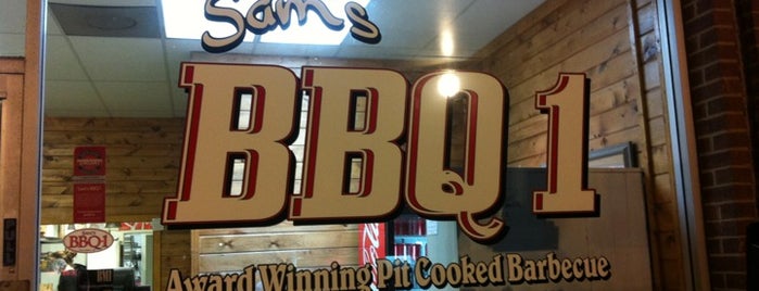 Sam's BBQ 1 is one of Lugares favoritos de Kevin.