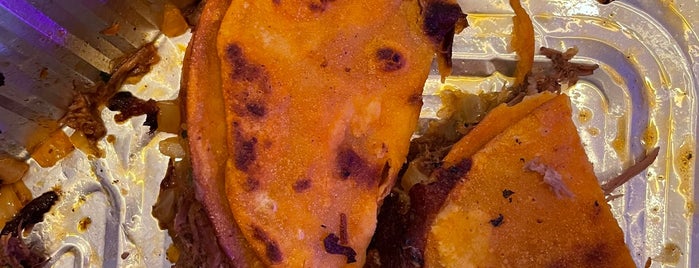 Tacos El Patron is one of Lugares favoritos de Alden.