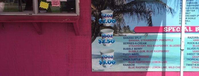 Hawaiian Shaved ice is one of Lieux qui ont plu à Suzanne E.