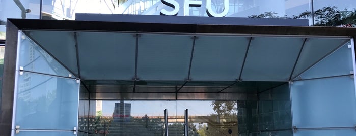 SFU Surrey: Business Lounge is one of SFU Beedie.