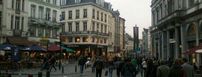Grasmarktstraat / Rue du Marché aux Herbes is one of Tempat yang Disimpan Harvee.