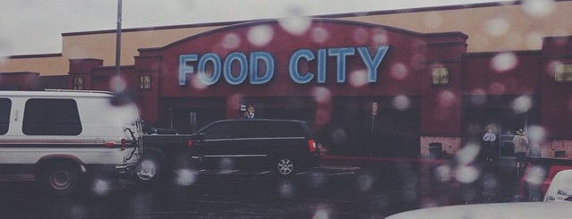 Food City is one of Lugares favoritos de Cindy.