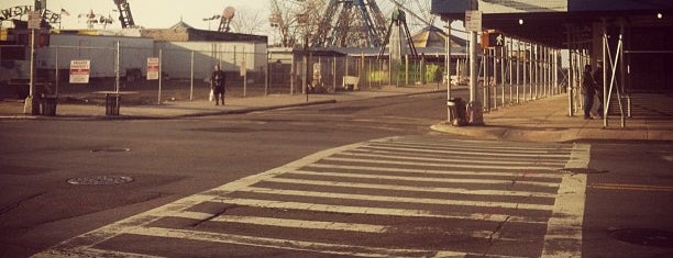 Coney Island - West 37th St is one of สถานที่ที่บันทึกไว้ของ Kimmie.