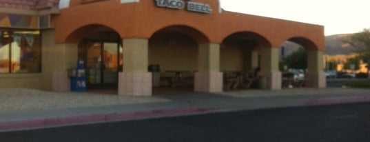 Taco Bell is one of สถานที่ที่ Heinie Brian ถูกใจ.