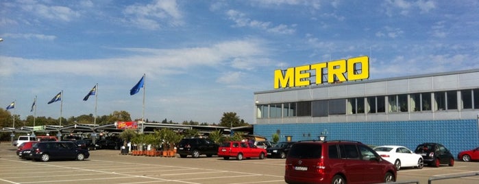 METRO Cash & Carry is one of Petraさんのお気に入りスポット.