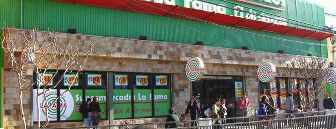 Supermercados La Fama is one of Lugares de San Vicente de T. T..