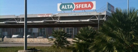 Alta Sfera Cash & Carry is one of Mis Sitios.
