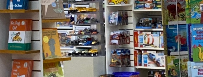 Grandrabbit's Toy Shoppe is one of Colorado Roadtrip.