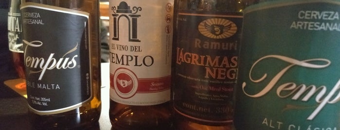 The Beer Box Refineria is one of Lugares guardados de Emmanuel.