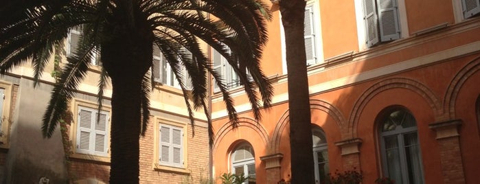 Hotel Ponte Sisto is one of Tempat yang Disukai Laura.