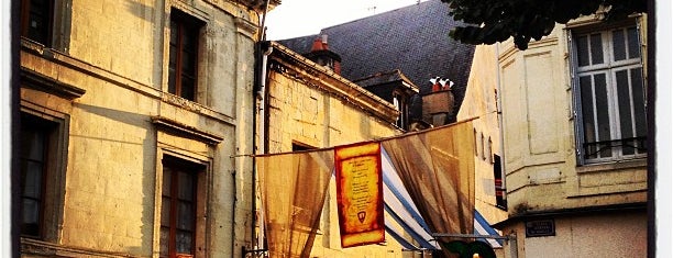 Jeanne De France is one of Must-visit Food in Chinon.