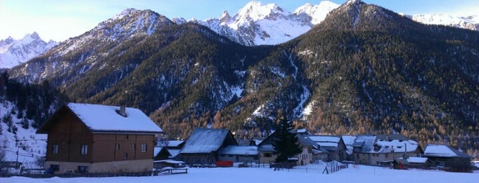 Ceillac-en-queyras is one of Les 200 principales stations de Ski françaises.