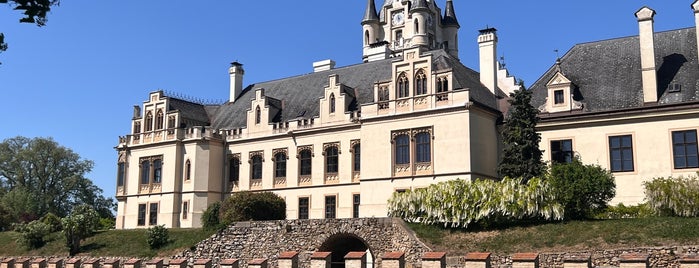 Schloss Grafenegg is one of NÖ u Burgenland.