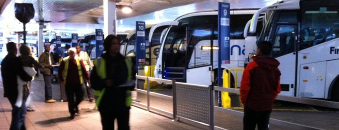 Heathrow Central Bus Station is one of Mark'ın Beğendiği Mekanlar.