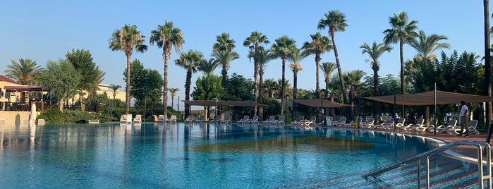 Hotel Paloma Grida Pool is one of Tempat yang Disukai Şakir.