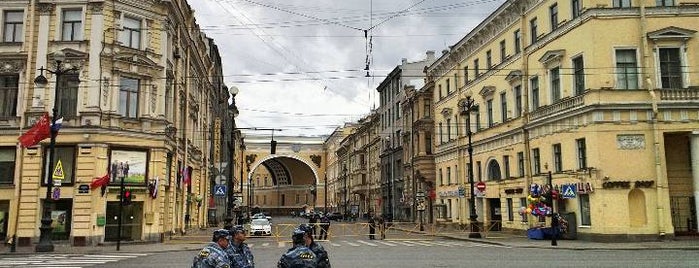 Большая Морская улица is one of Lieux qui ont plu à Alejandra.