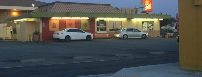 Del Taco is one of Ashlee’s Liked Places.