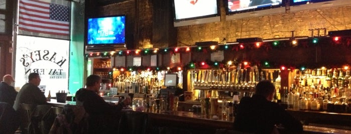 Kasey's Tavern is one of Chicago Bars.