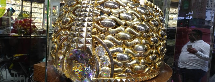 Kanz Jewellery is one of Karl in Dubai 🐪.