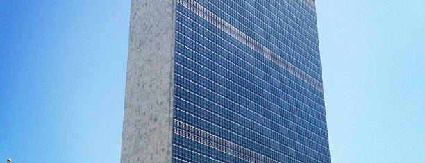 Organización de las Naciones Unidas is one of MoMA: Landmarks of Modern Architecture.
